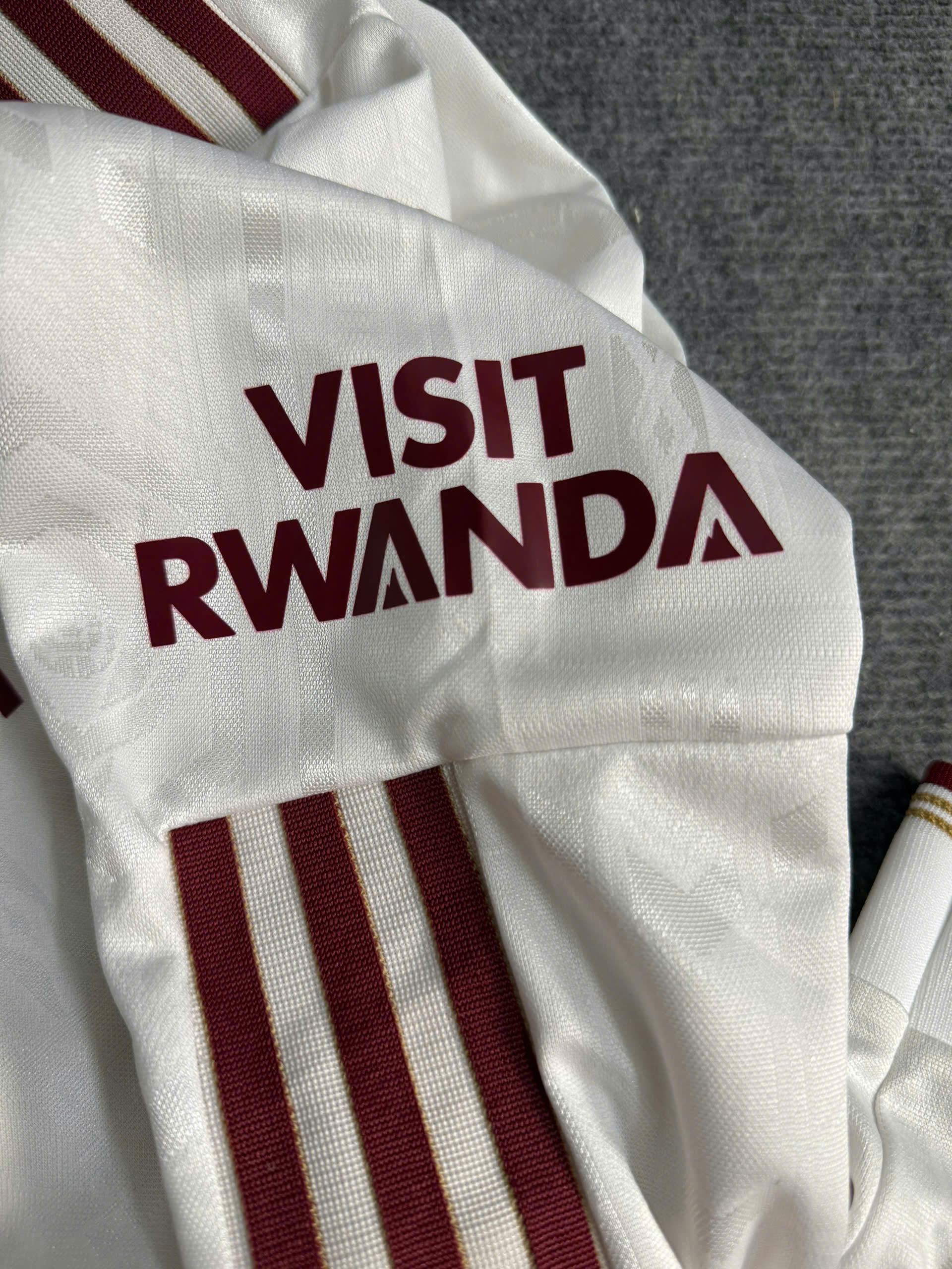 z7048040298588_80f6ad42d31d4bd3748b5ebd9c3caa24